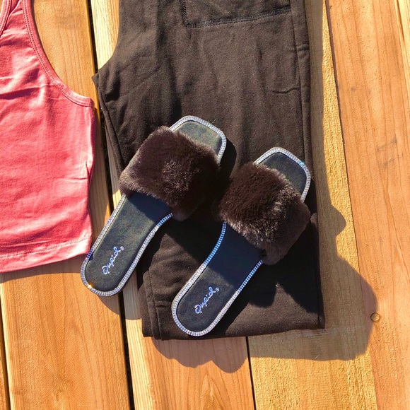 *SALE! Black Faux Fur Embellished Sandals - Picture 7 of 8